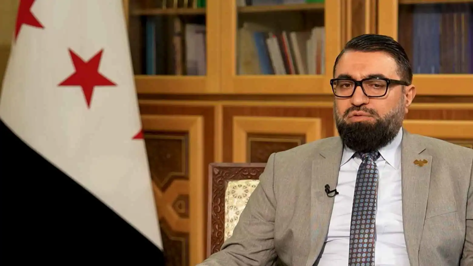 الحكومة السورية تكشف آلية محاكمات رموز نظام الأسد