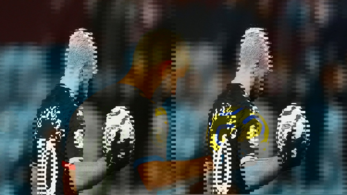 هاري كين وهدف برشلونة ضمن خطط مانشستر سيتي لتعويض سيرجيو أغويرو