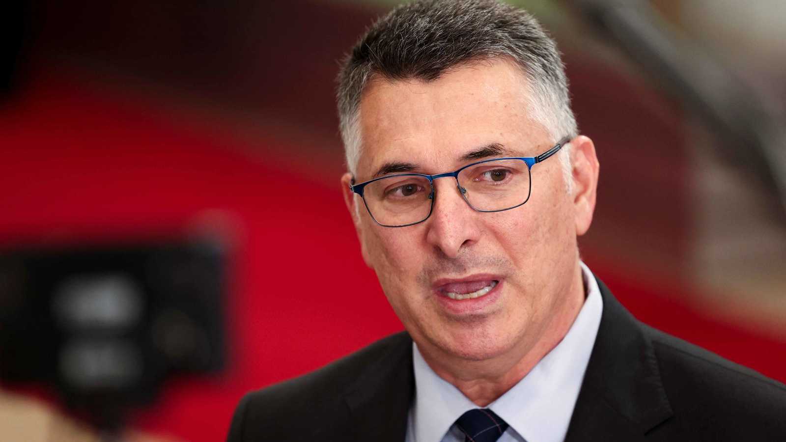 إسرائيل: قرار واشنطن عدم منح تأشيرات لمسؤولين فلسطينيين "شجاع"