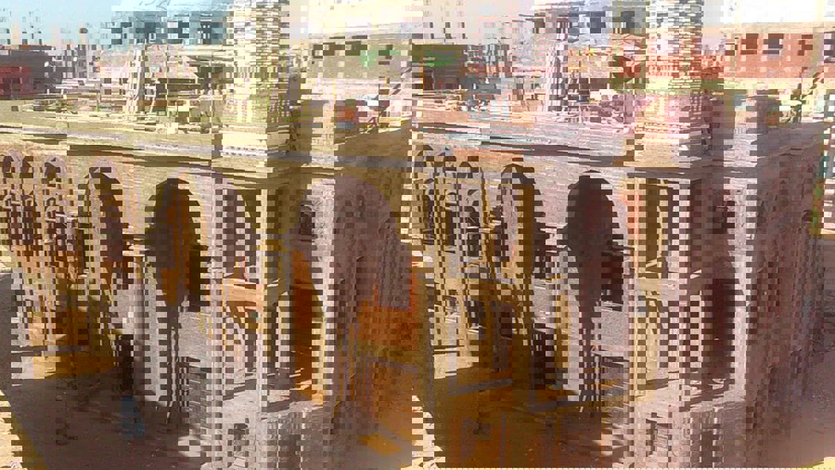 مصري يسرق محتويات مسجد ويترك رسالة داخله (صورة)