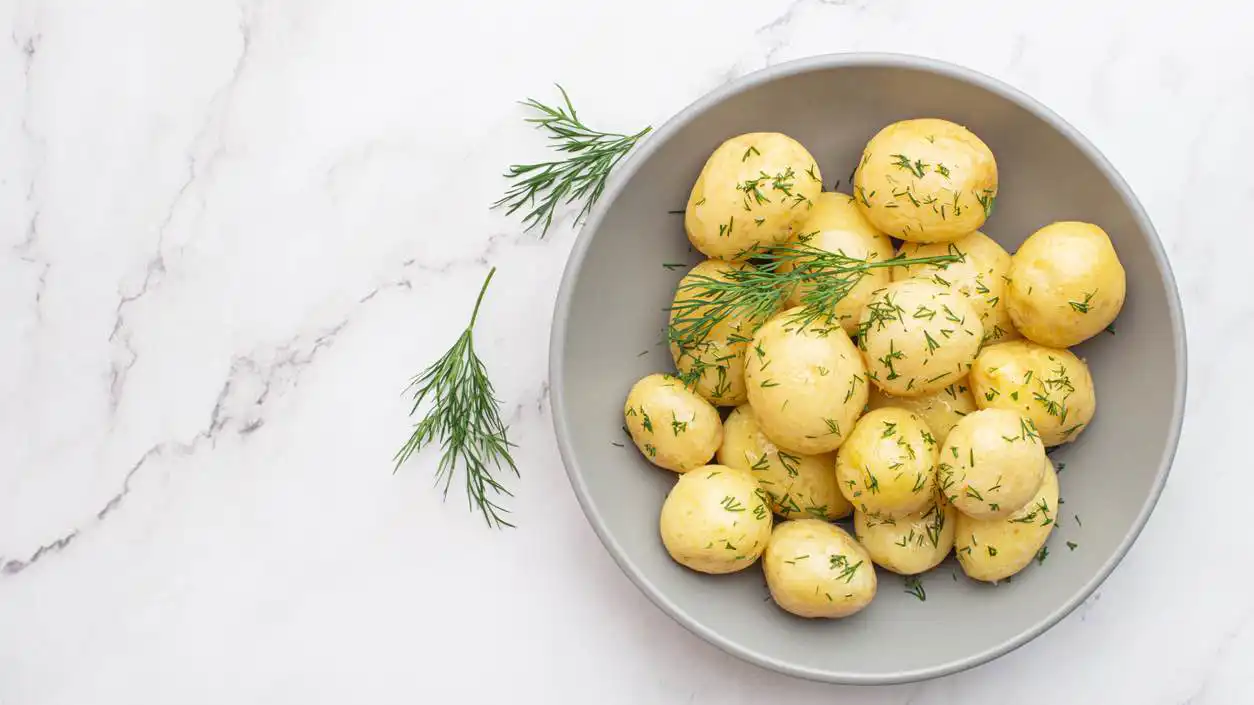 البطاطا المسلوقة والمقلية.. كيف يؤثر الطهي في مستوى السكر في الدم؟