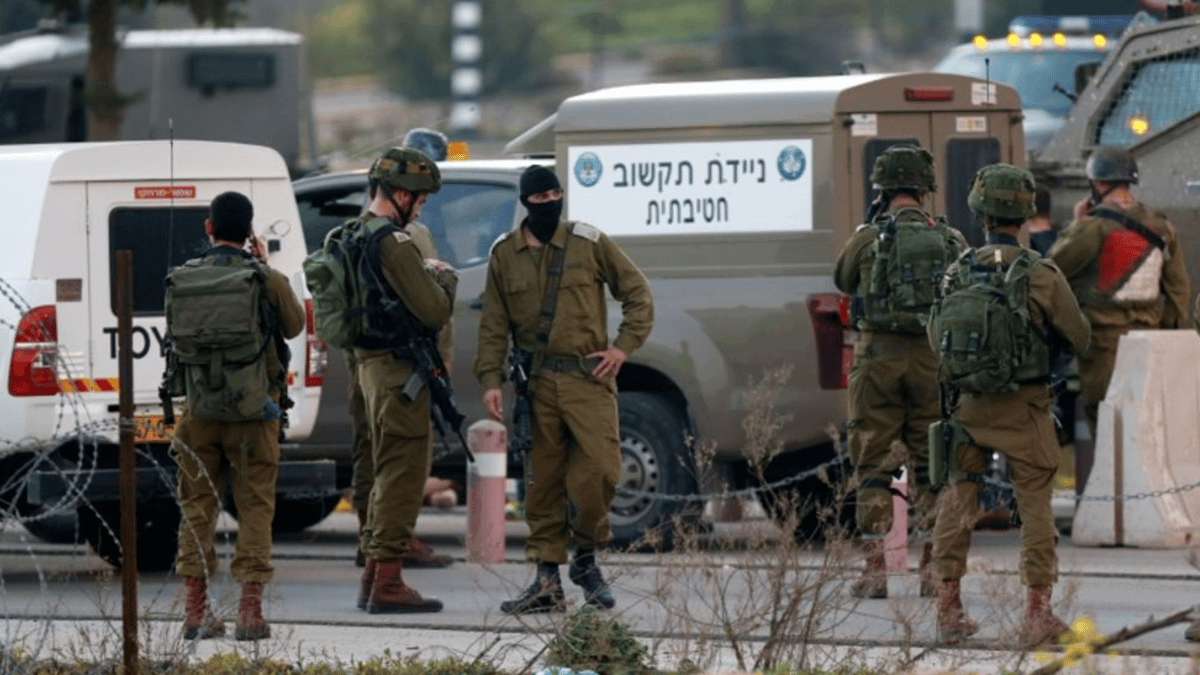 إصابة 3 إسرائيليين إثر عملية إطلاق نار على حافلة شمال أريحا (فيديو)