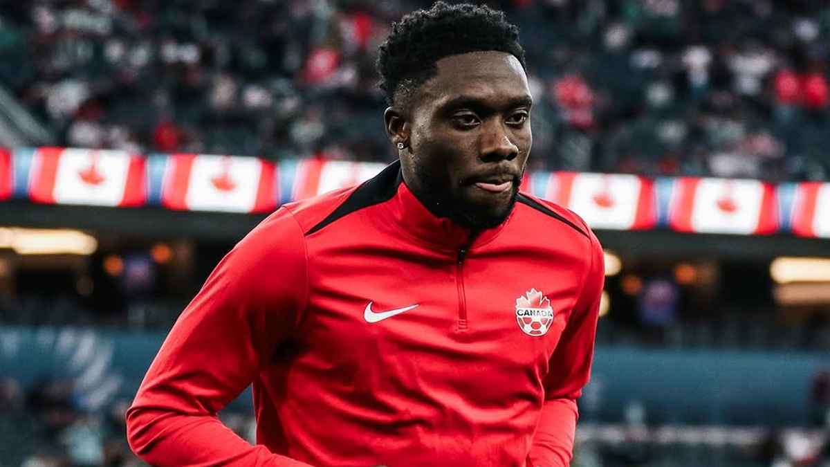 "معركة ضارية" بين بايرن ميونخ واتحاد الكرة الكندي