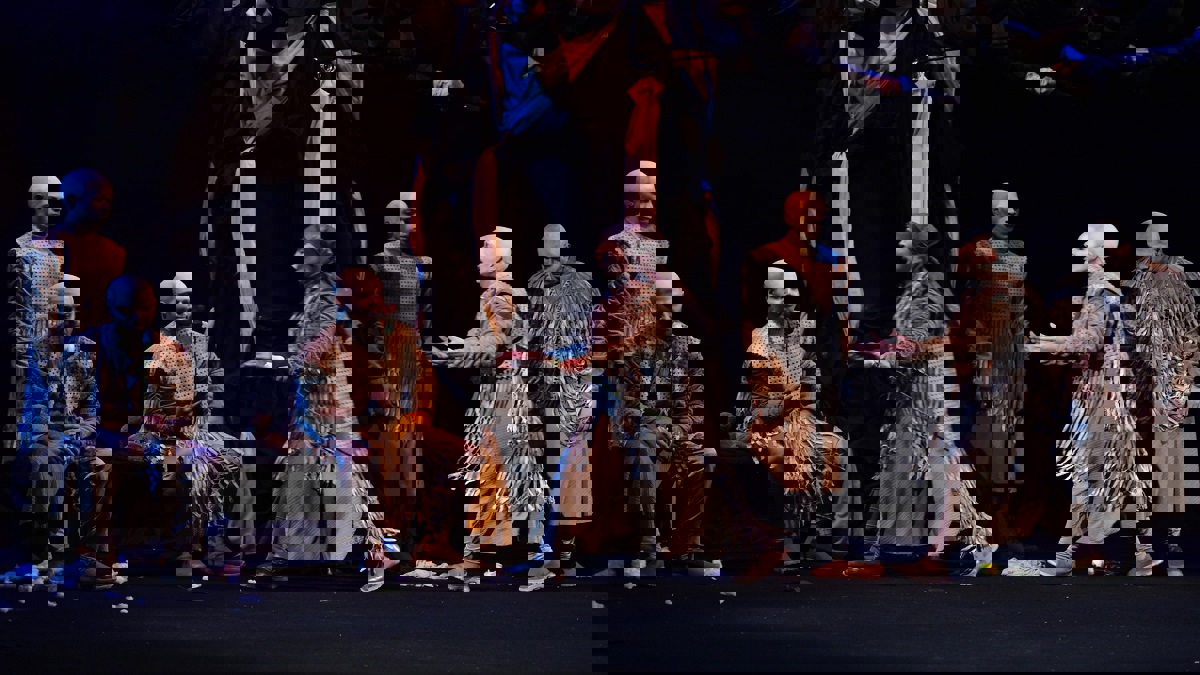 بعد إثارتها جدلًا.. الكويت تحقق بمسرحية "هاديس" بتهمة احتوائها على تجاوزات