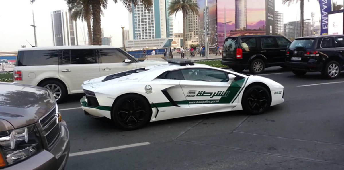 القبض على خليجي بتهمة ترويج وتعاطي المخدرات في دبي (صورة)