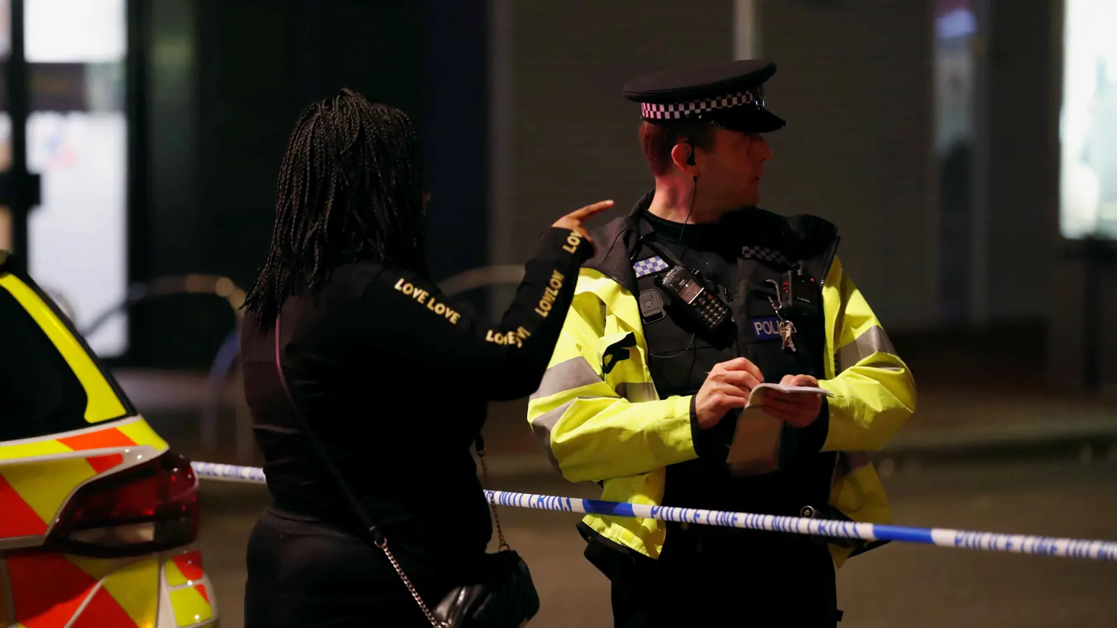 "طعنا بساطور".. مراهقان يقتلان طالبا بحافلة في لندن (صور)