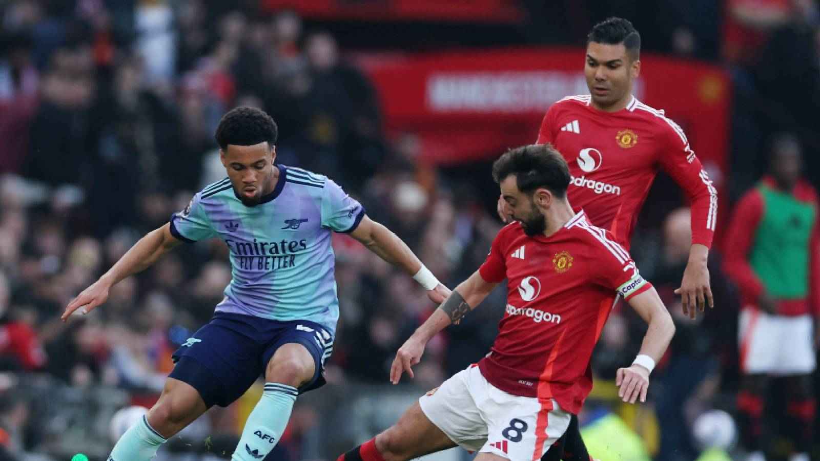 ترتيب الدوري الإنجليزي: مانشستر يونايتد يعطل آرسنال بتعادل مثير (فيديو)