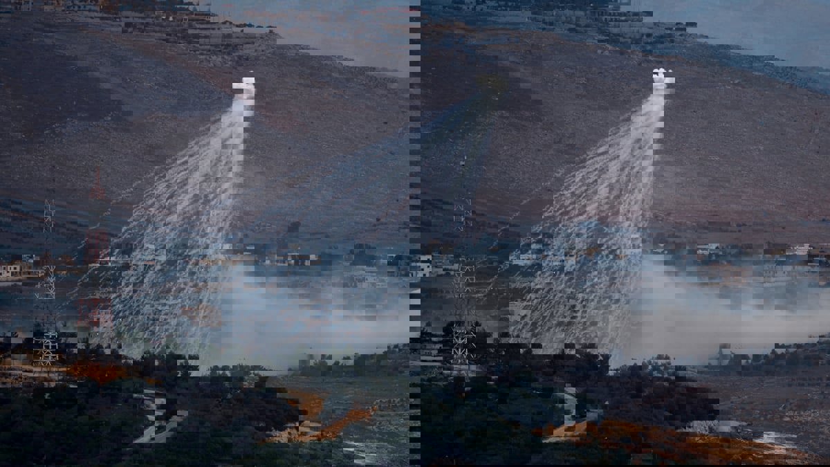 "هيومن رايتس": 17 بلدة لبنانية تعرضت لذخائر فوسفور إسرائيلية