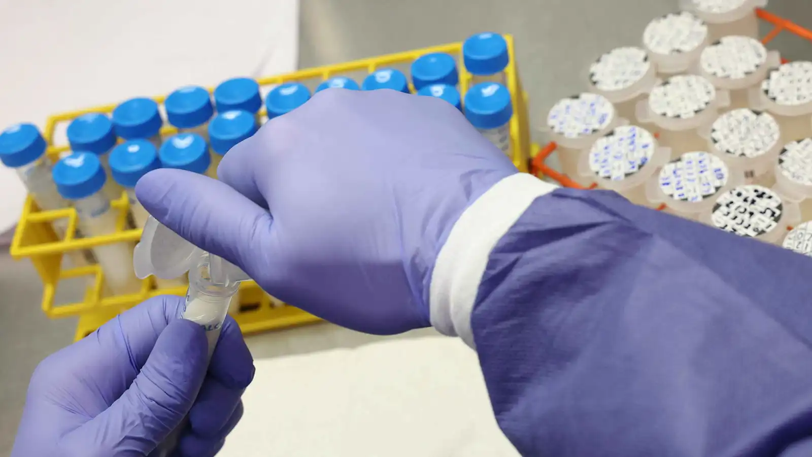 الإصابات تتضاعف.. تحذير من انتشار "الإنفلونزا الخارقة"