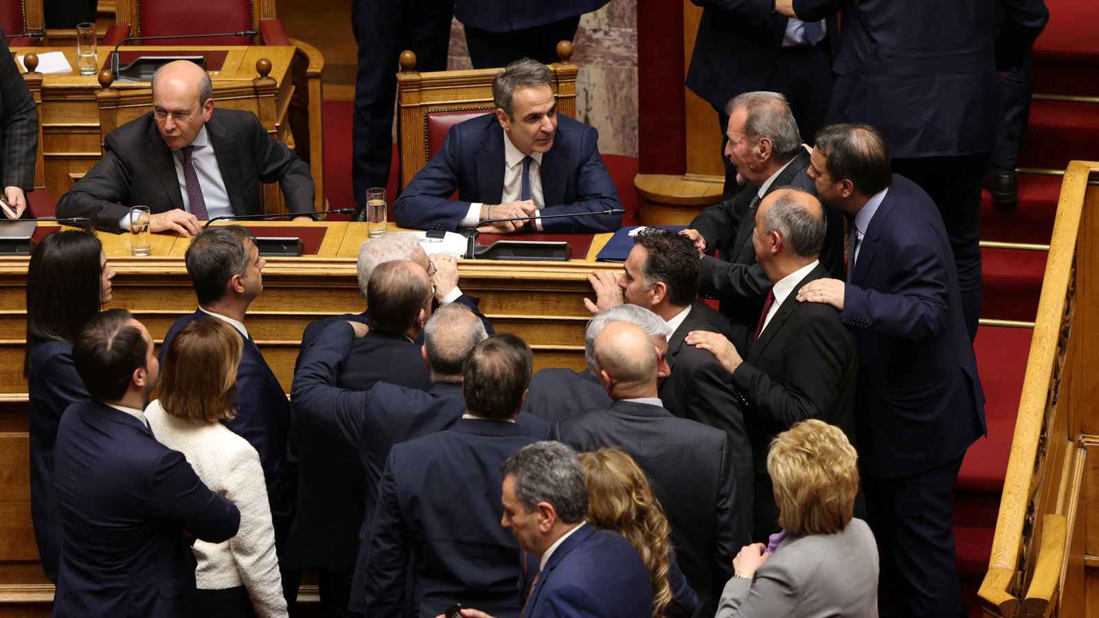 البرلمان اليوناني يرفض اقتراح حجب الثقة عن الحكومة