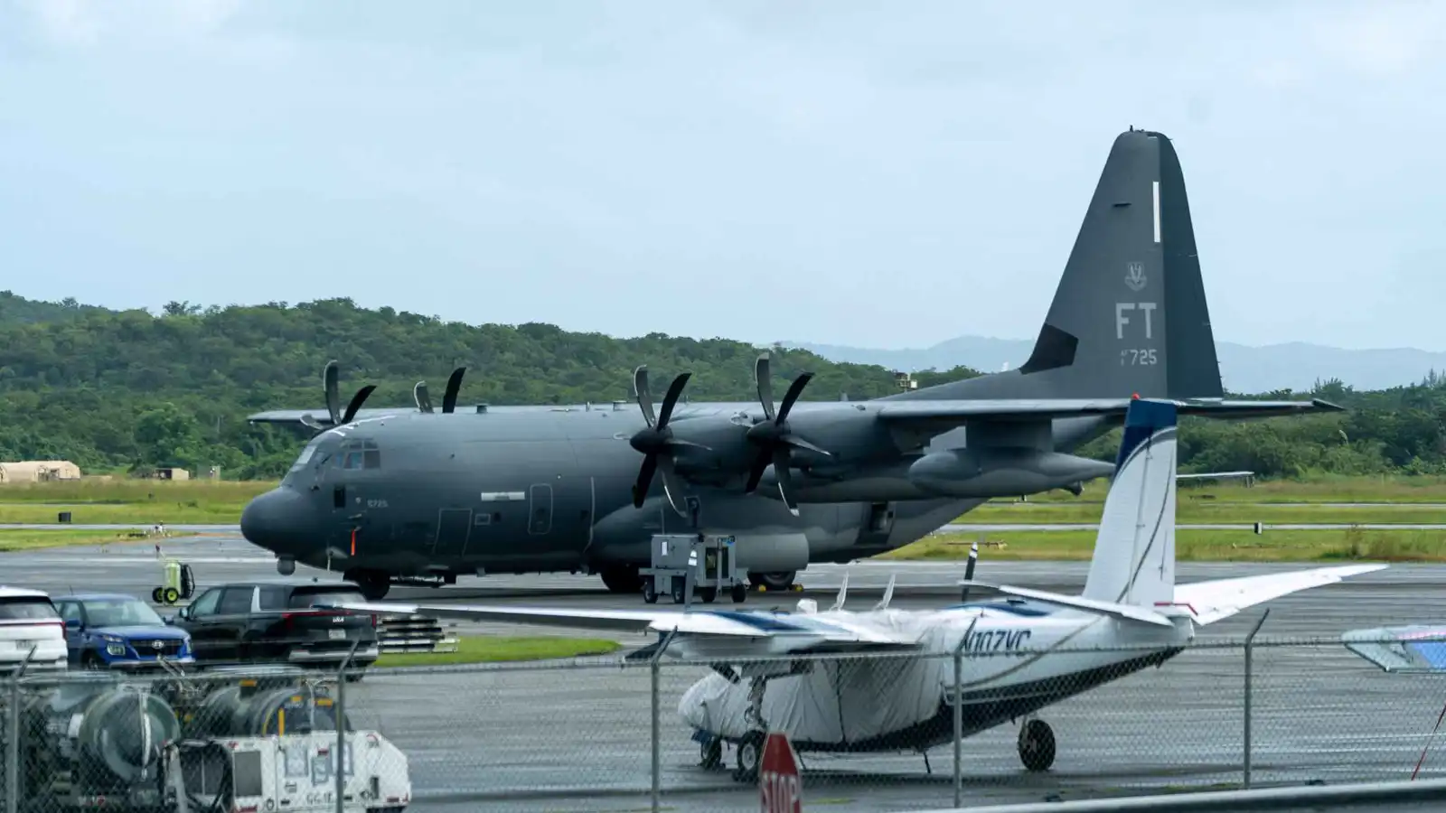 وسط التوتر مع فنزويلا.. ترينيداد وتوباغو تفتح مطاراتها للجيش الأمريكي