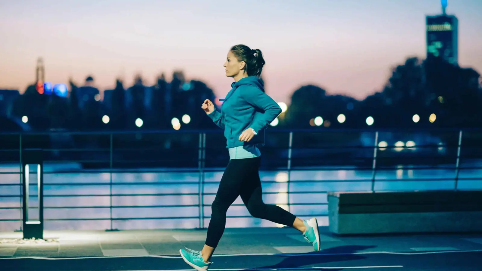 "لا تفسد نومك".. متى يجب التوقف عن ممارسة التمارين؟