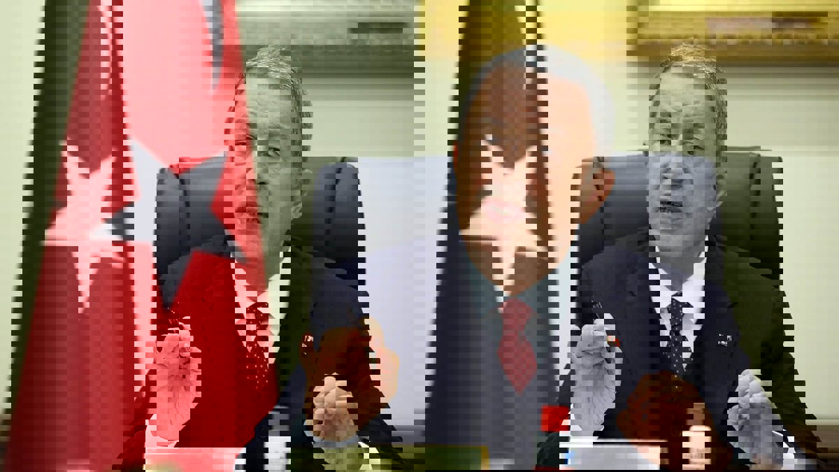 تركيا وبريطانيا وإيطاليا تناقش الأزمة الأوكرانية في إسطنبول