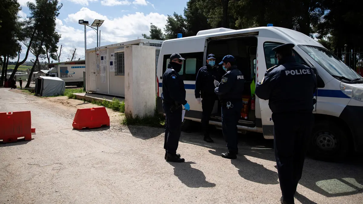 اليونان تقبض على شخصين بتهمة التجسس لصالح تركيا