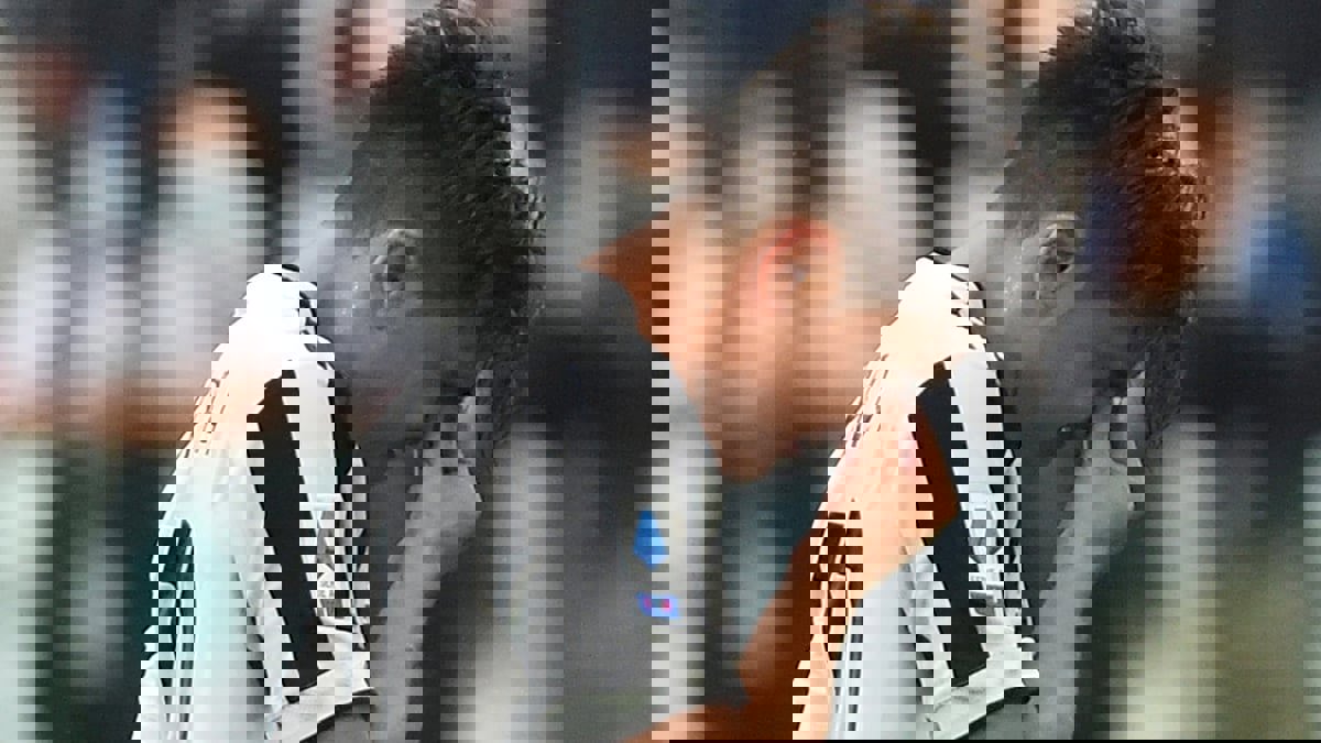 ديبالا يغادر الملعب باكيا خلال مباراة يوفنتوس وسامبدوريا (فيديو وصور)