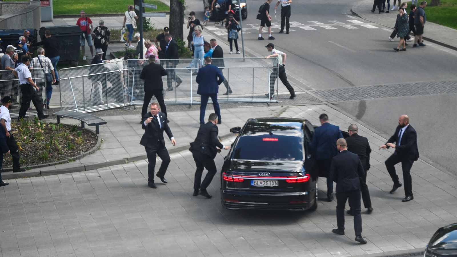 مطلق النار على فيكو يواجه تهمة الهجوم الإرهابي