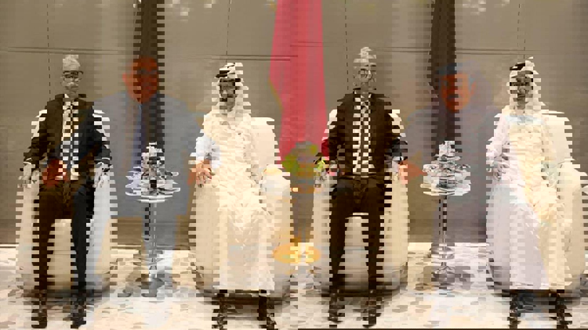 بعد أيام من توقيع اتفاق "غامض" مع تركيا.. وفد من الوفاق الليبية يزور الدوحة