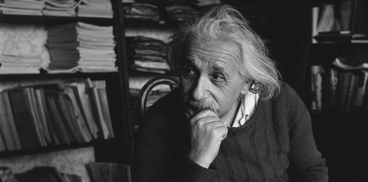 أينشتاين كان عنصريًا ثم تغيّر