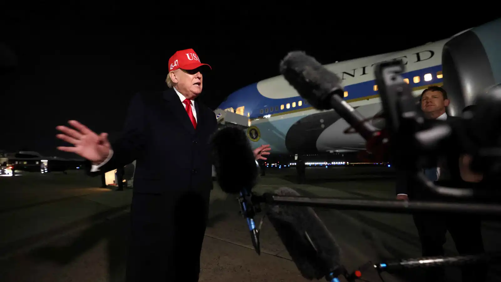 ترامب يشن هجوما على البابا ليو..ويصفه بالضعيف