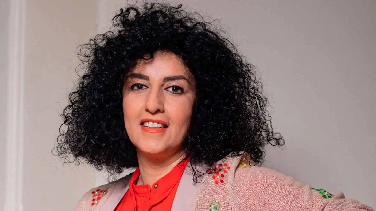 الحكم على الناشطة الإيرانية نرجس محمدي بالسجن 6 سنوات