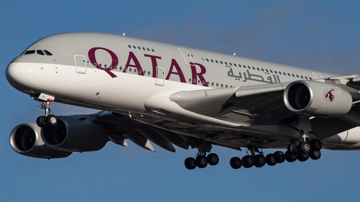 كيف نجت طائرة الخطوط القطرية من كارثة الاصطدام في الصومال؟