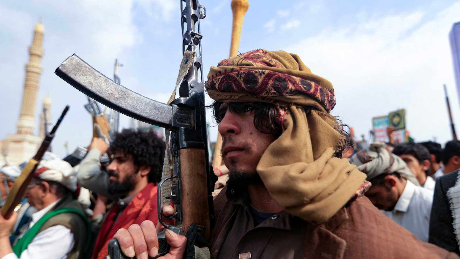 الحوثيون يحاصرون مجمعا تابعا للأمم المتحدة لليوم الثالث على التوالي