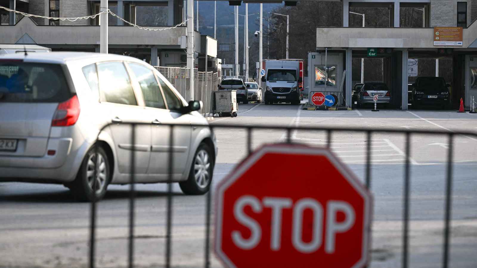 "تصدع شنغن".. هل باتت حرية التنقل في أوروبا على المحك؟