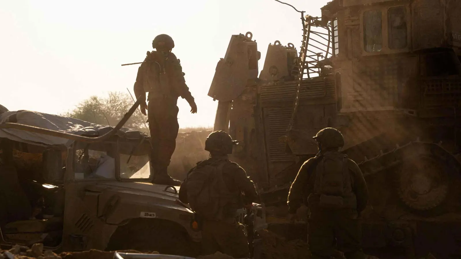 مقتل جندي إسرائيلي وإصابة آخرين بانهيار مبنى في غزة