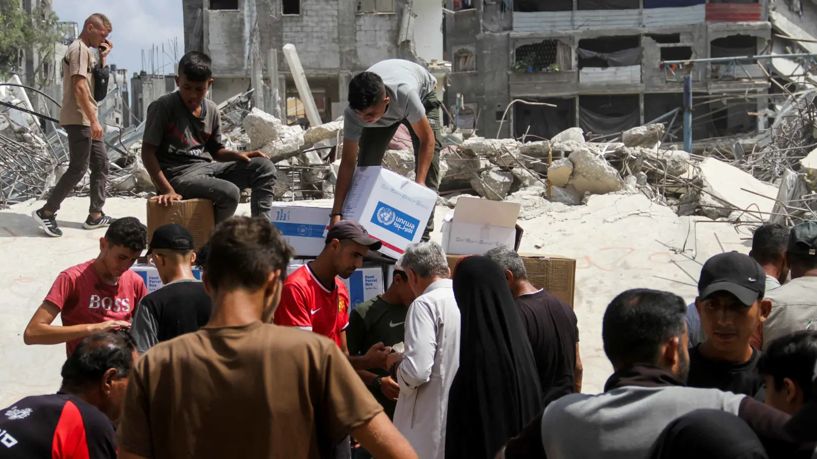 الجيش الإسرائيلي يحتجز قافلة للأمم المتحدة شمال غزة (صورة)