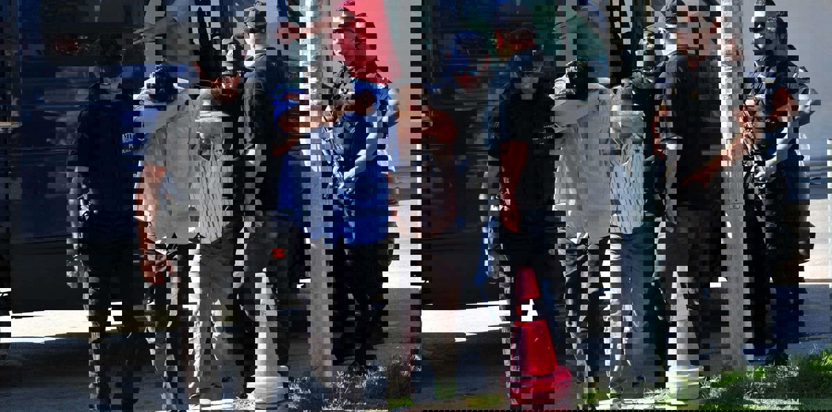 تركيا تأمر باعتقال 120 عسكريًا لصلاتهم بفتح الله غولن‎