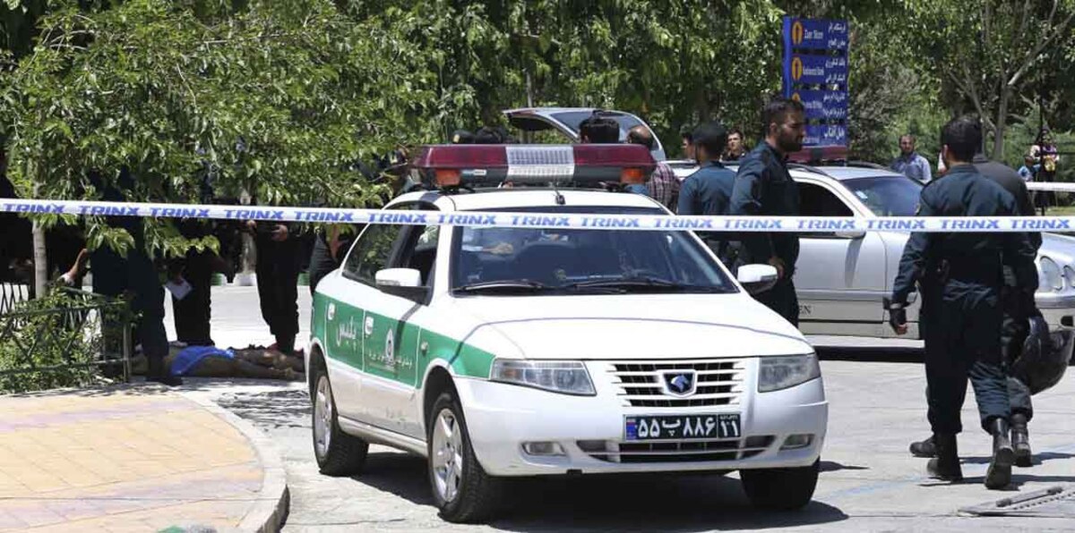 إيران تكشف هوية منفذي هجمات طهران وارتفاع عدد القتلى إلى 16 شخصًا