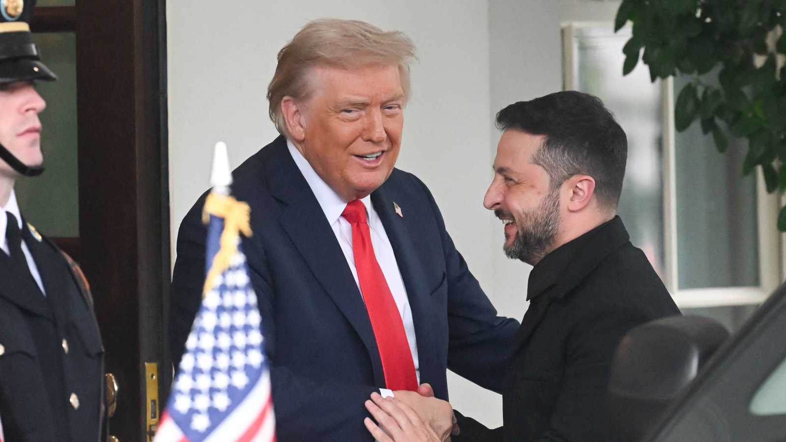 بدء المحادثات بين ترامب وزيلينسكي في البيت الأبيض (فيديو)