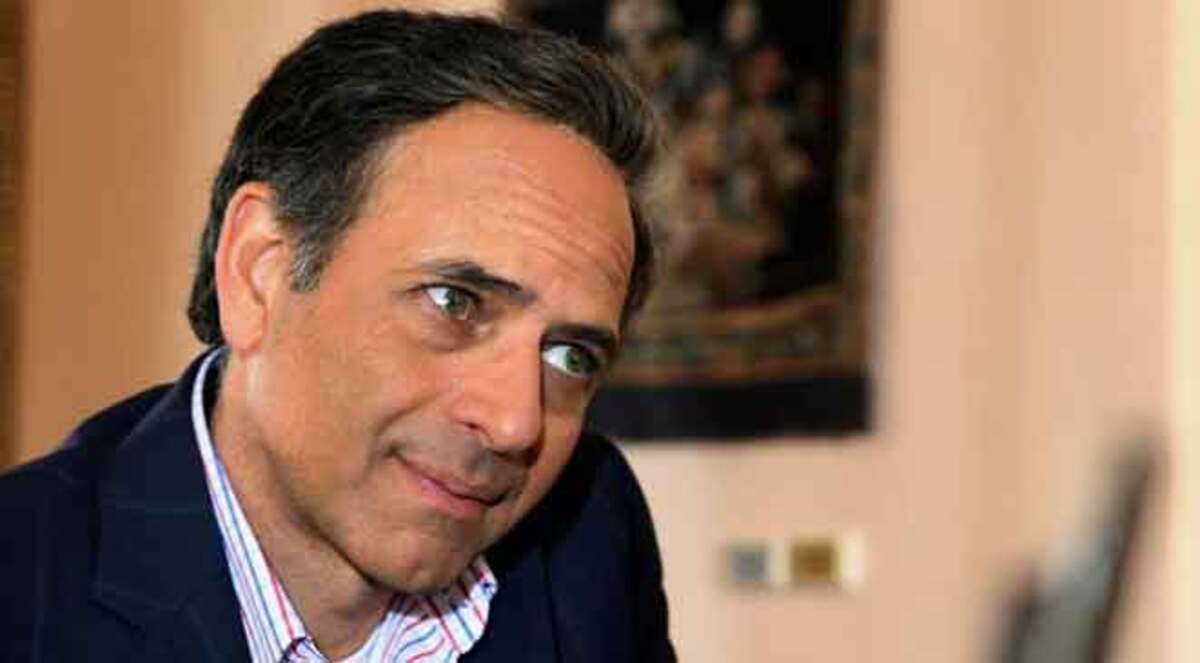 موت ممدوح عبد العليم يؤكّد فجأة سطوة الفنّ