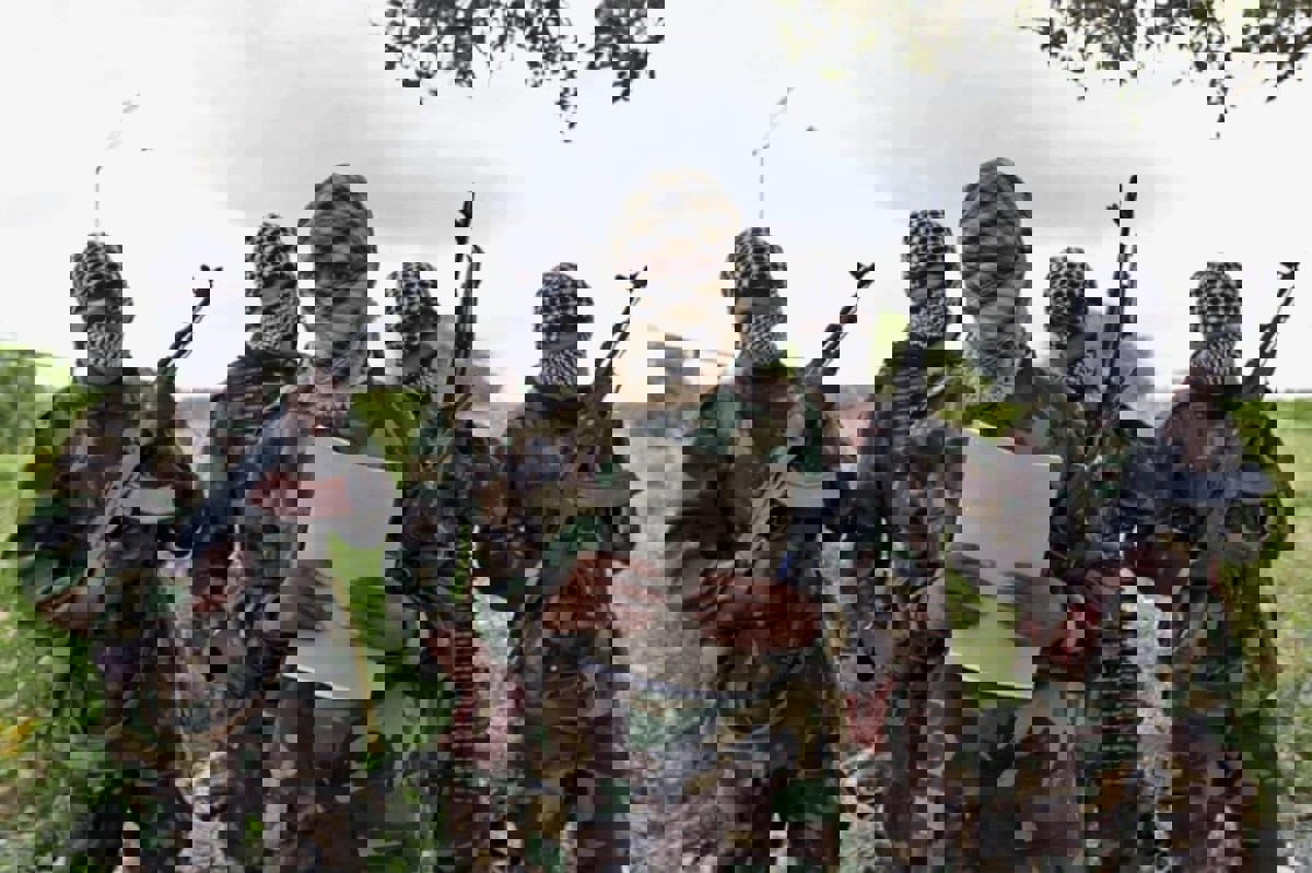 الصومال.. حركة الشباب تحتجز طائرة أممية على متنها أجانب