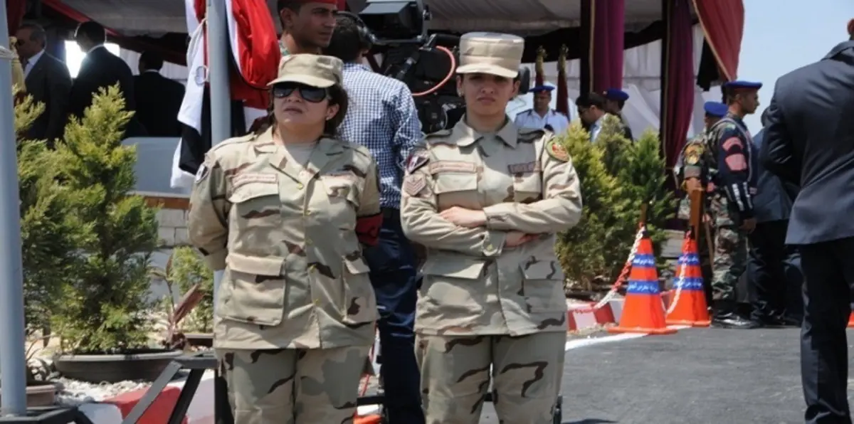 في "عام المرأة".. التجنيد الإجباري للفتيات يُثير جدلاً في مصر