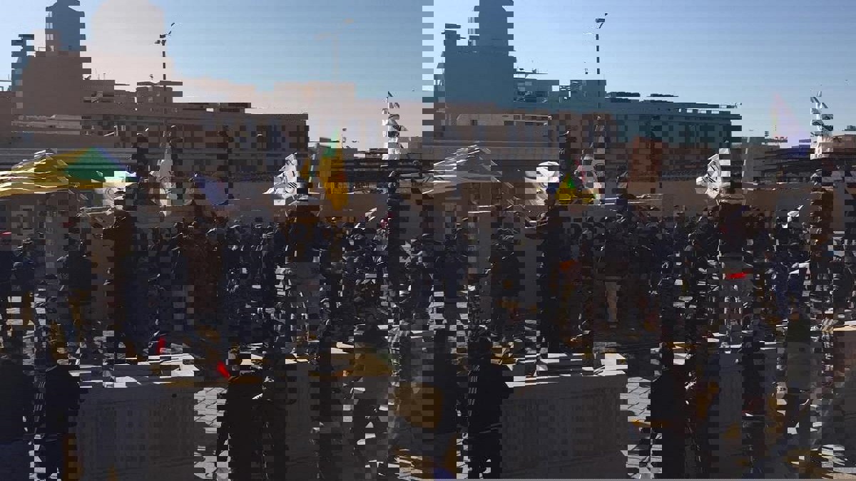 ميليشيات عراقية تهاجم السفارة الأمريكية وقيادة الحشد الشعبي تدعو لفض الاعتصام