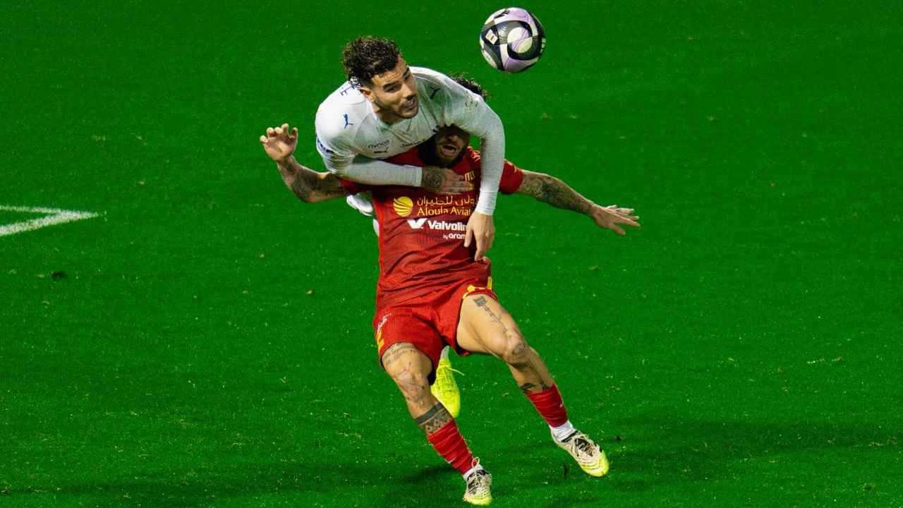 بحسن نية.. القادسية يسخر من حكم مباراة الهلال بتغريدة نارية (صورة) 