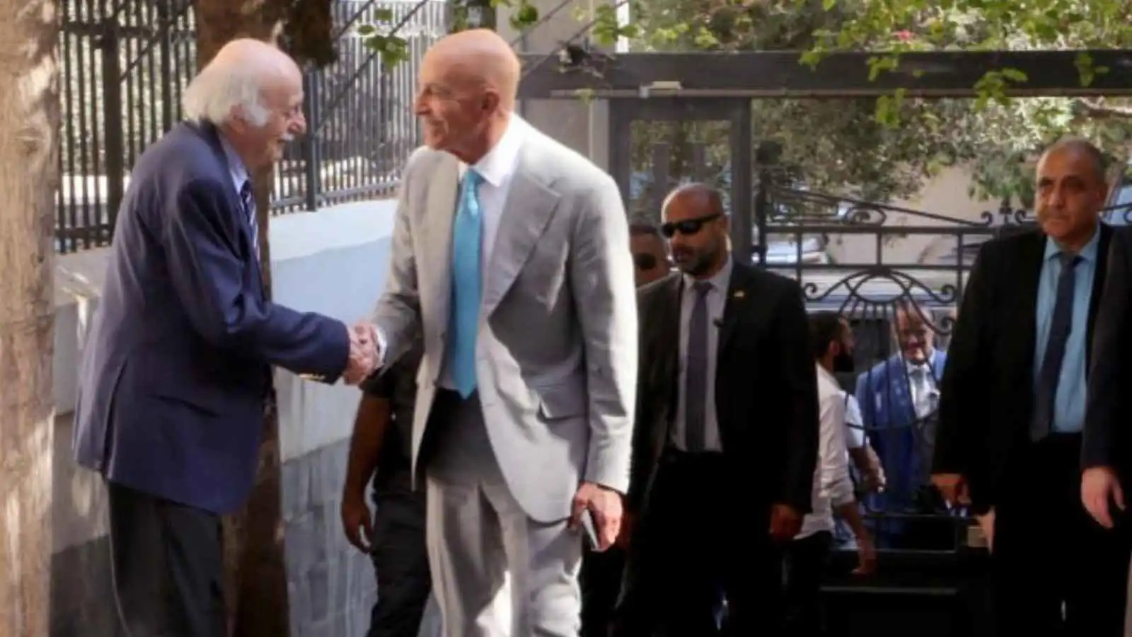 باراك: يمكن للطائفة الدرزية أن تزدهر كجزء من سوريا واحدة