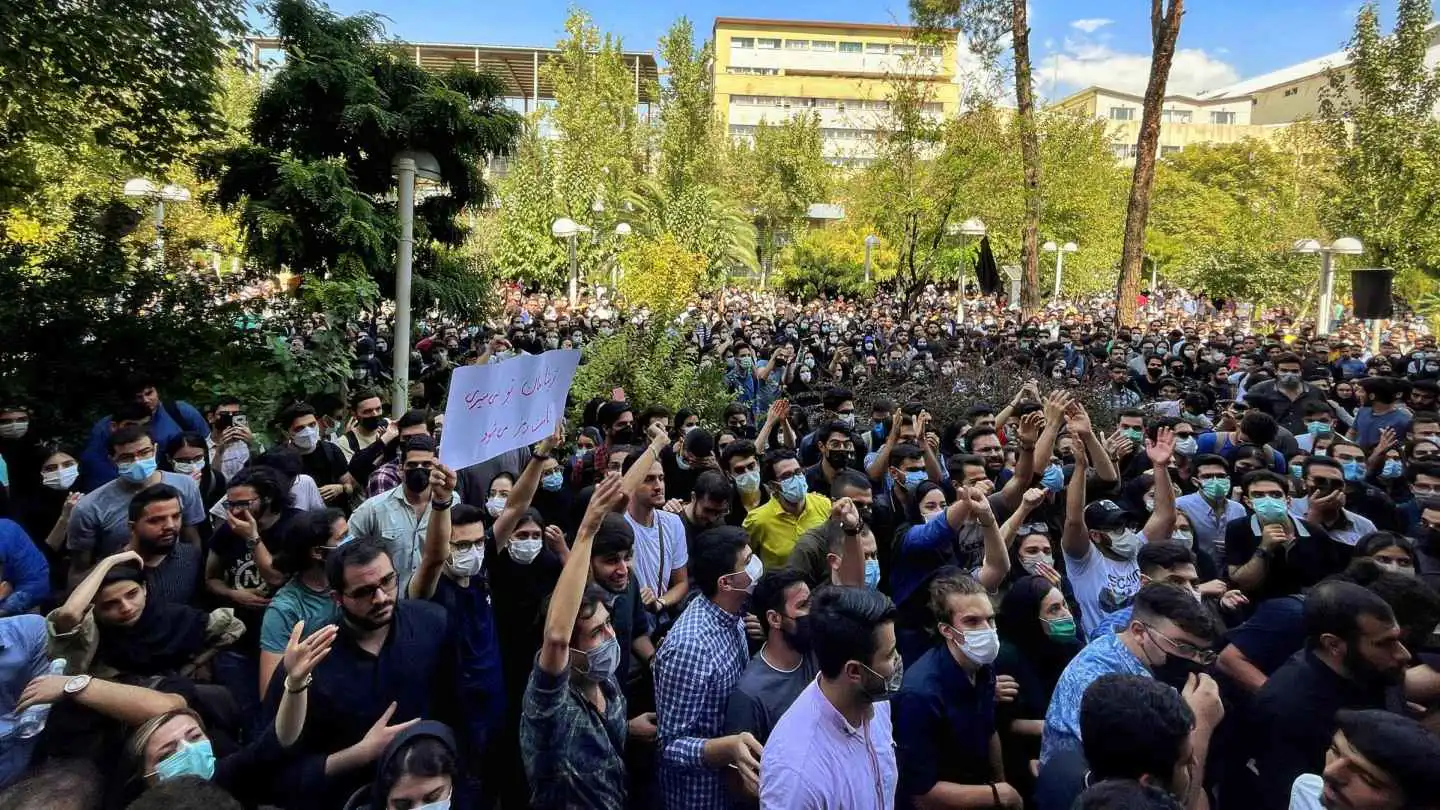 طهران تتهم واشنطن وتل أبيب بلعب دور في تأجيج الاحتجاجات (فيديو)