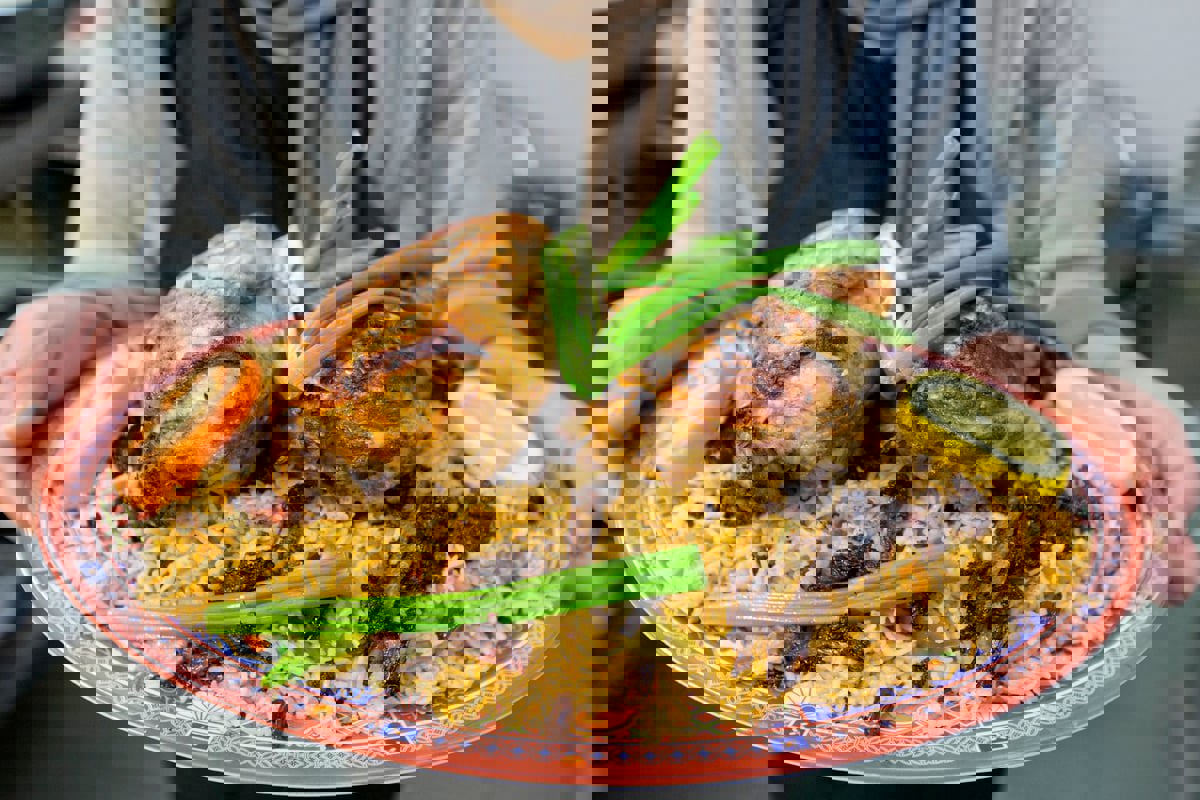 إعلانات غريبة لمطاعم في السعودية لاسترداد الزبائن عقب حادثة تسمم جماعي