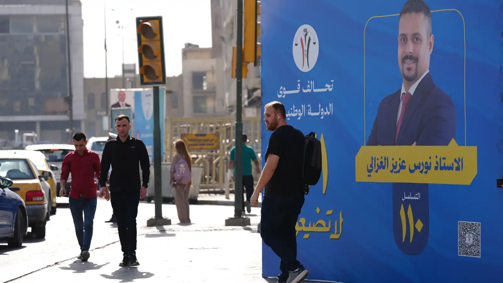 "حرب الملصقات" تشعل السباق الانتخابي في العراق