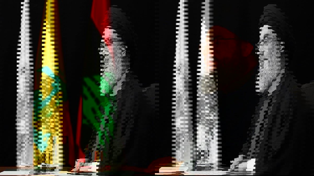 لبنان .. "ترحيب مشروط" من حزب الله بمناقشة "عقد سياسي جديد" تقترحه باريس