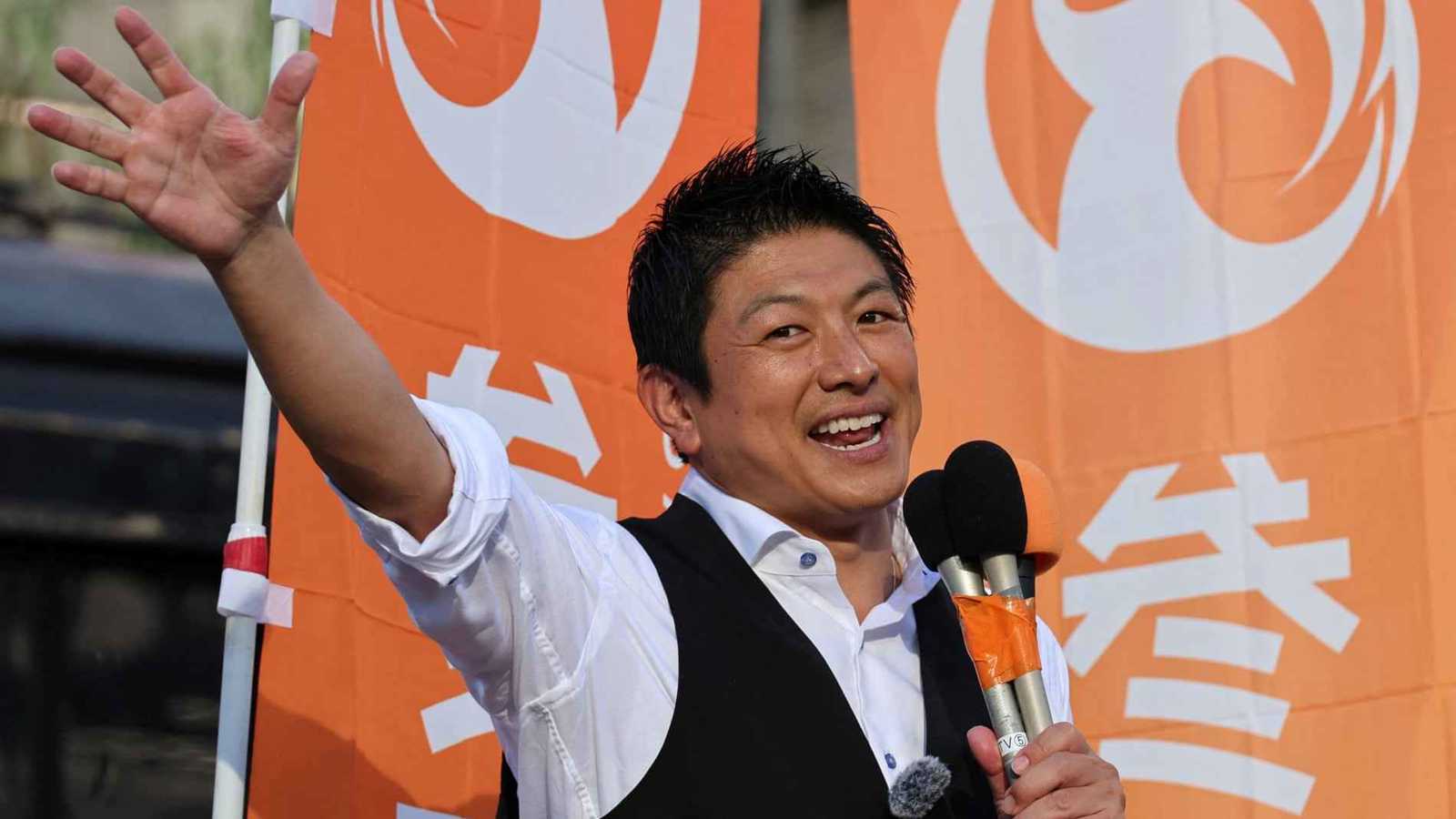 "الغارديان": صعود صاروخي لـ"ترامب الياباني" في مواجهة الهجرة