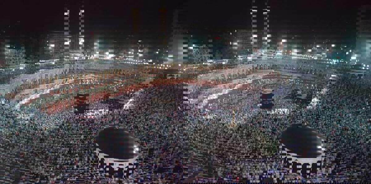 شاهد.. السعودية تجري تغييرًا على كسوة الكعبة هو الأول من نوعه