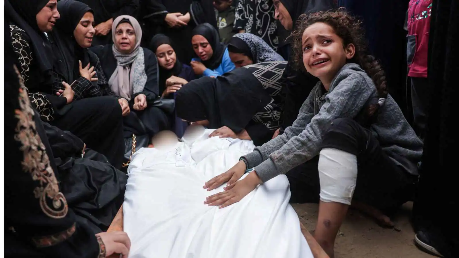 بينهم 35 طفلا.. ارتفاع عدد القتلى بالغارات الإسرائيلية الأخيرة على غزة