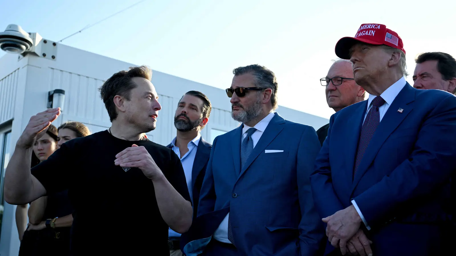 ماسك يعتزم توفير "مئات مليارات الدولارات" في النفقات الحكومية