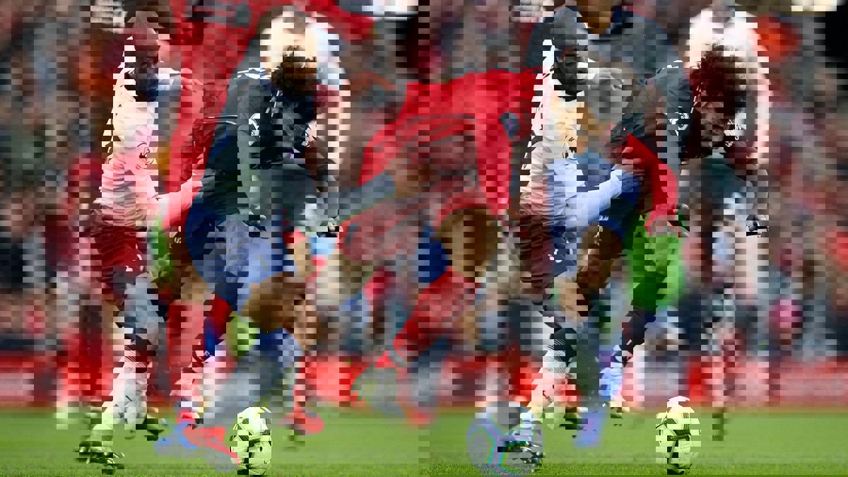 ماذا ينتظر مانشستر سيتي وليفربول في المحطات الأخيرة لحسم لقب الدوري الإنجليزي؟