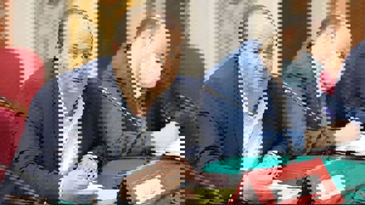 برلماني تونسي: مخاوف من اللجوء للجيش والمعركة السياسية ستدمر الاقتصاد (فيديو)