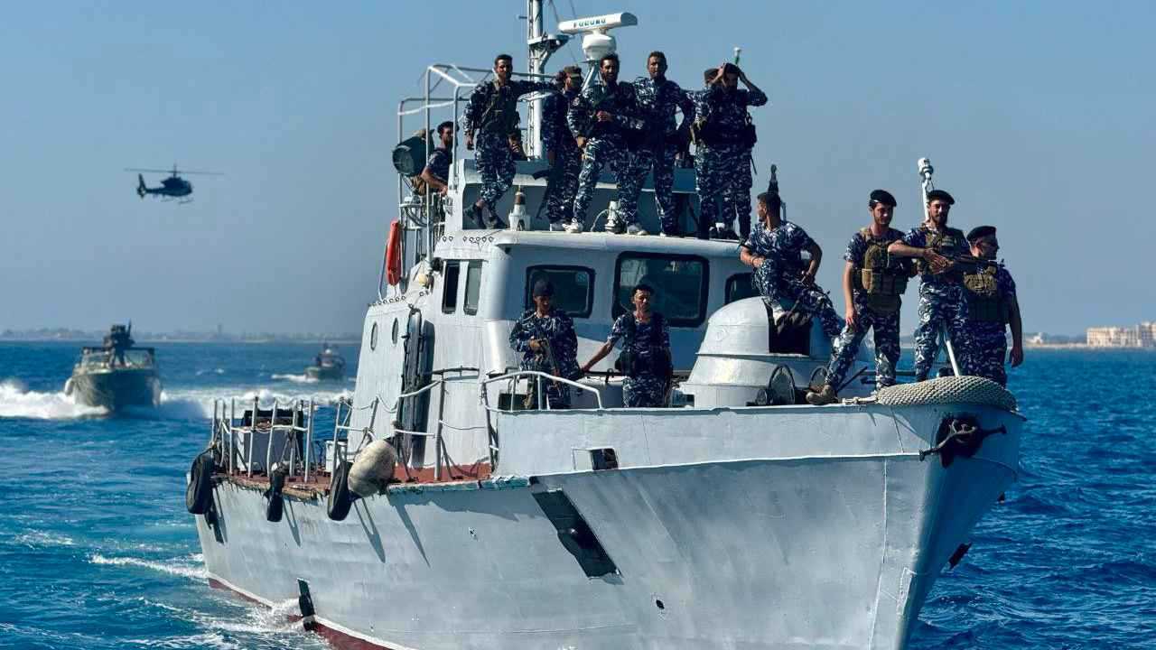 الجيش السوري ينفذ عملية "انتشار وتموضع" في المياه الإقليمية (فيديو)