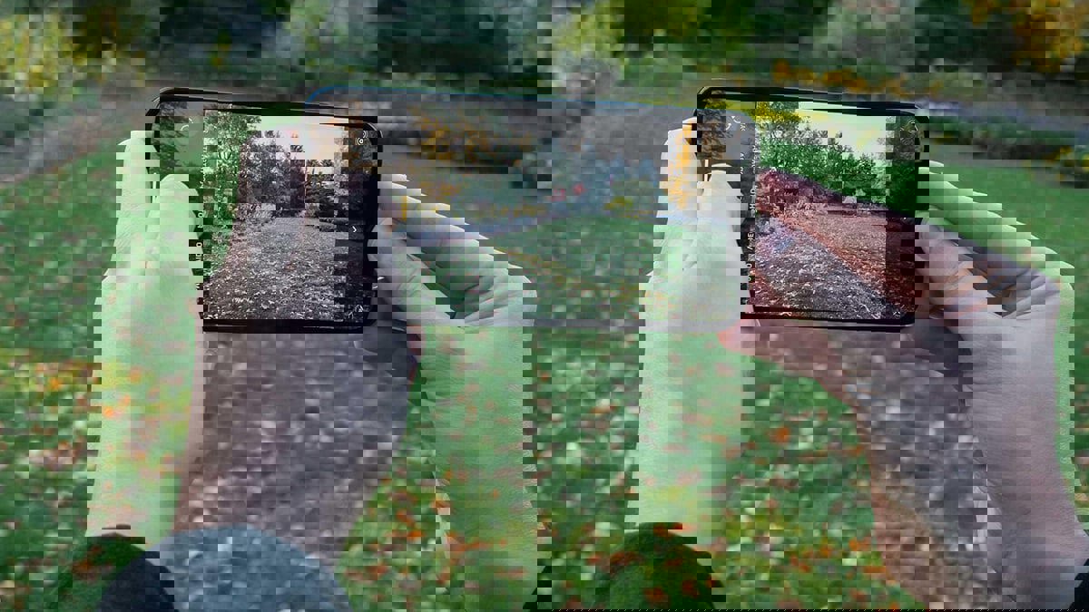 تقارير: "آيفون 14" قادم بترقيات كبيرة لكاميرا السيلفي